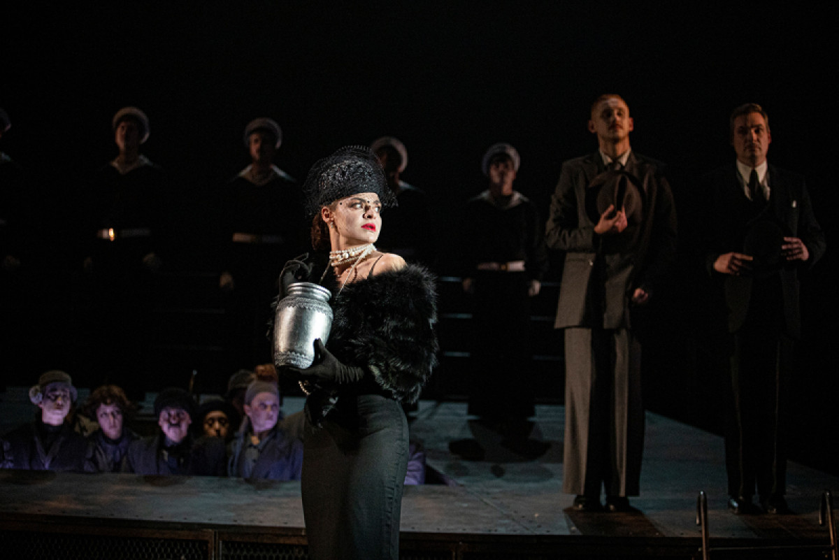 6 театральних вистав березня0