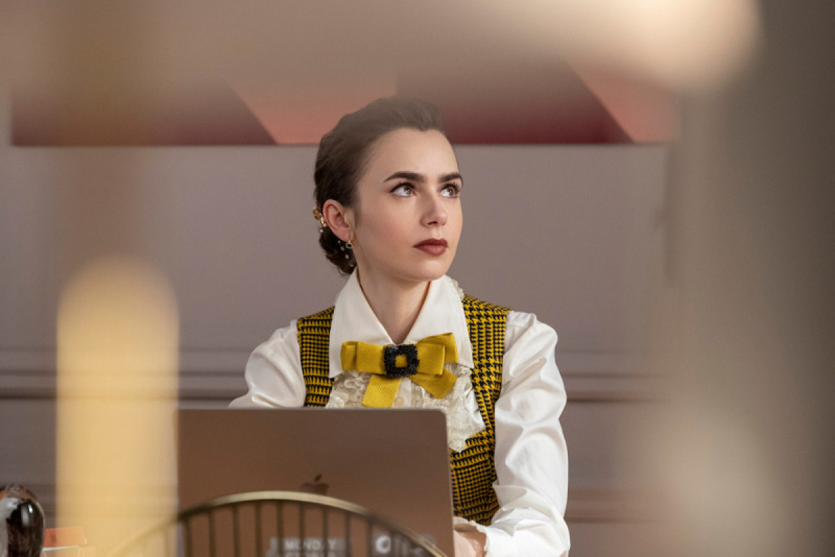 Дивимося трейлер четвертого сезону «Емілі в Парижі»4