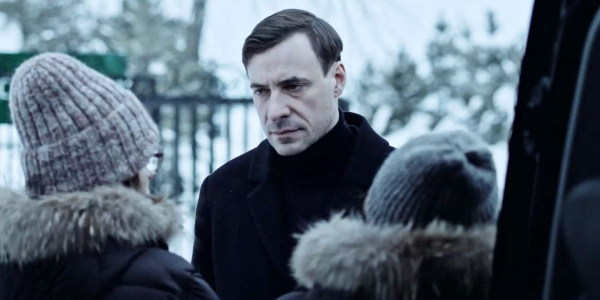 Кадр из сериала «Мёртвое озеро»