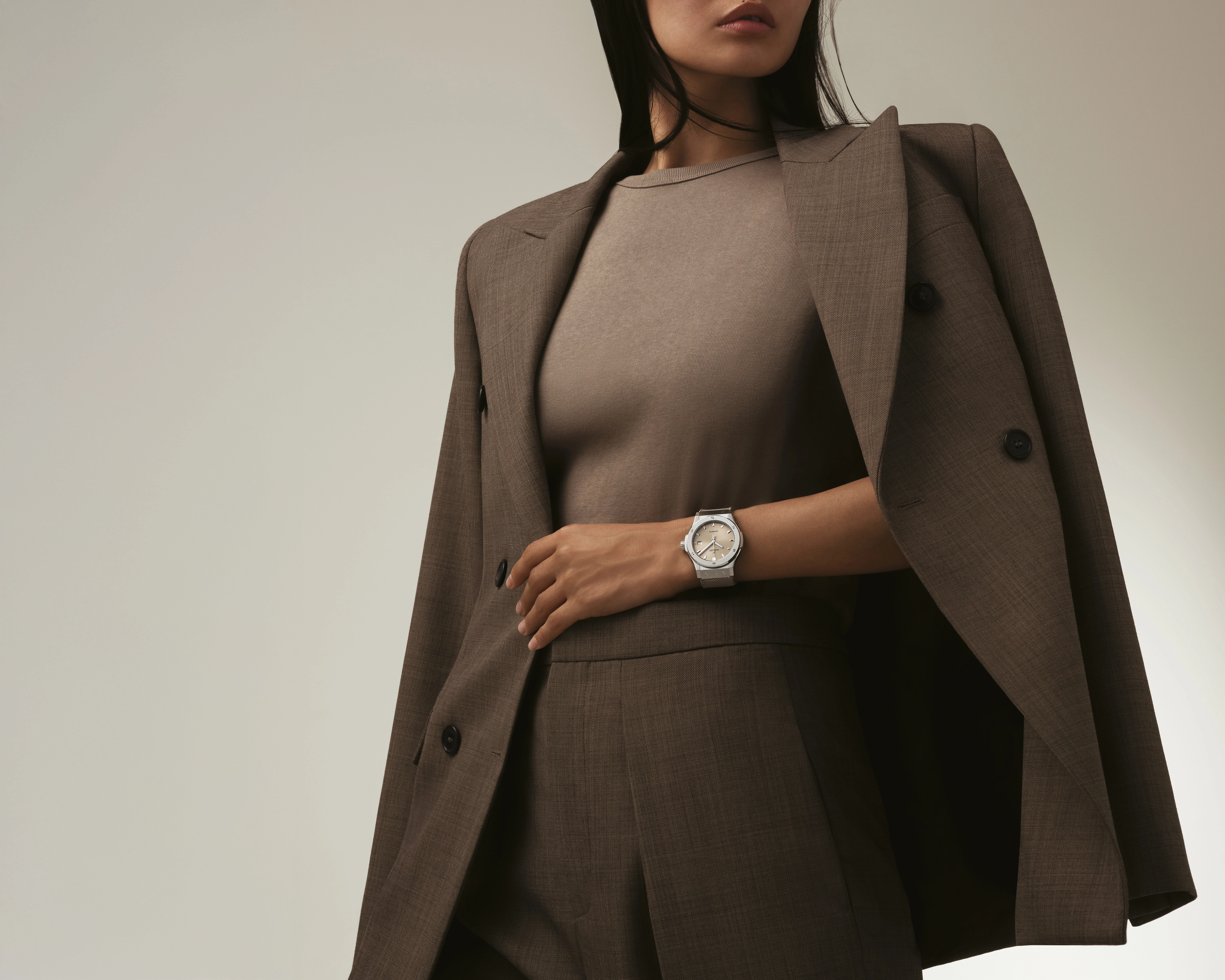 Hublot представив новий годинник Classic Fusion Essential Taupe4
