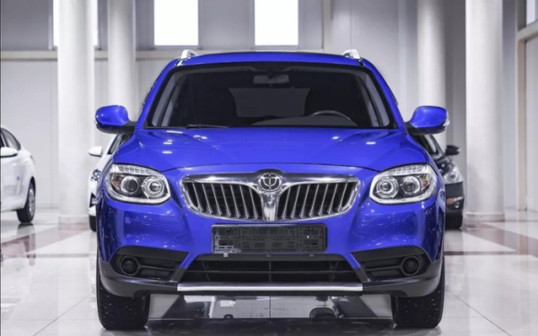 Brilliance V5 можна купити за ціну до 800 тис. рублів Brilliance V5 можно купить за цену до 800 тыс. рублей