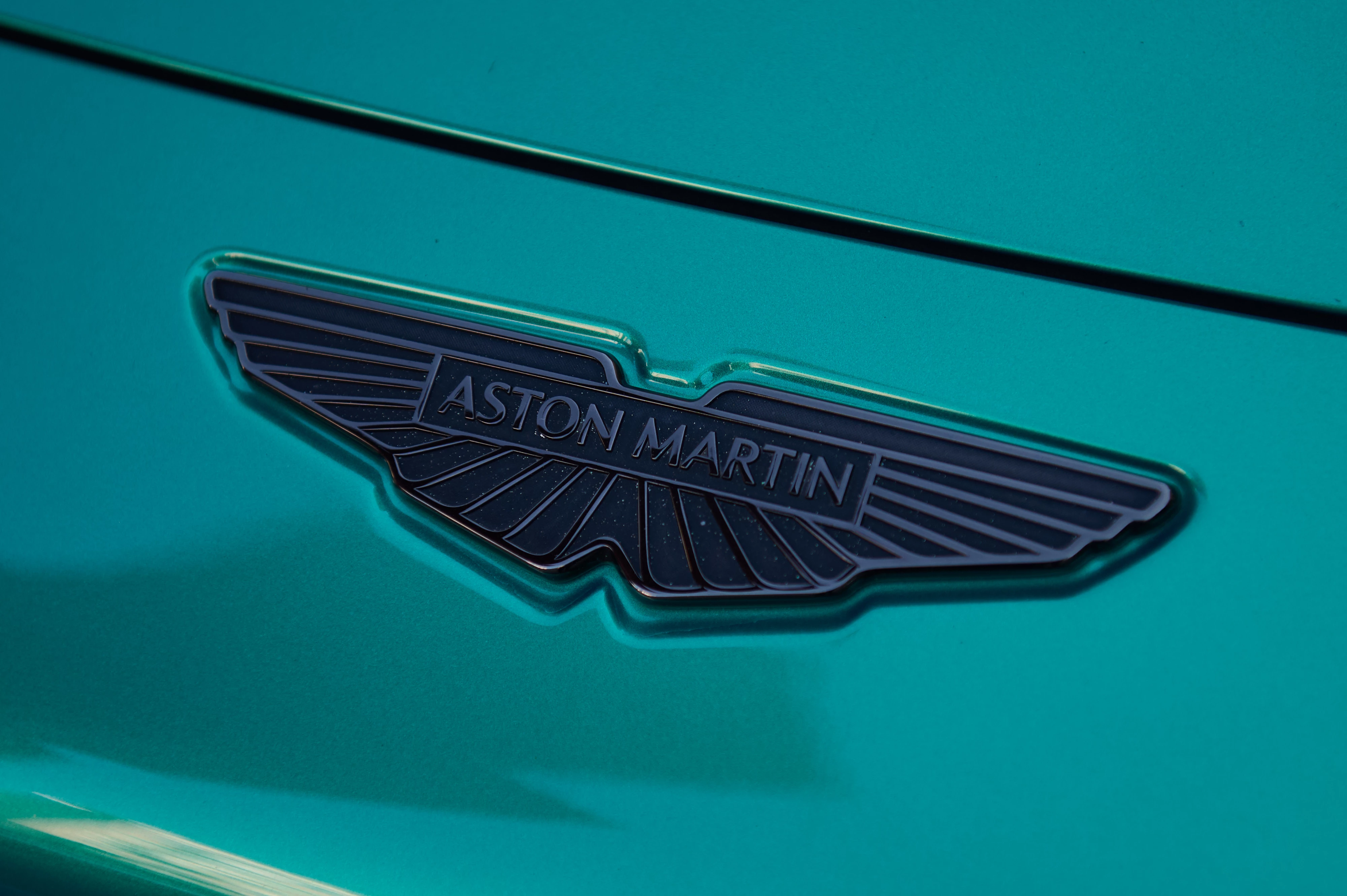 Aston Martin Vantage83