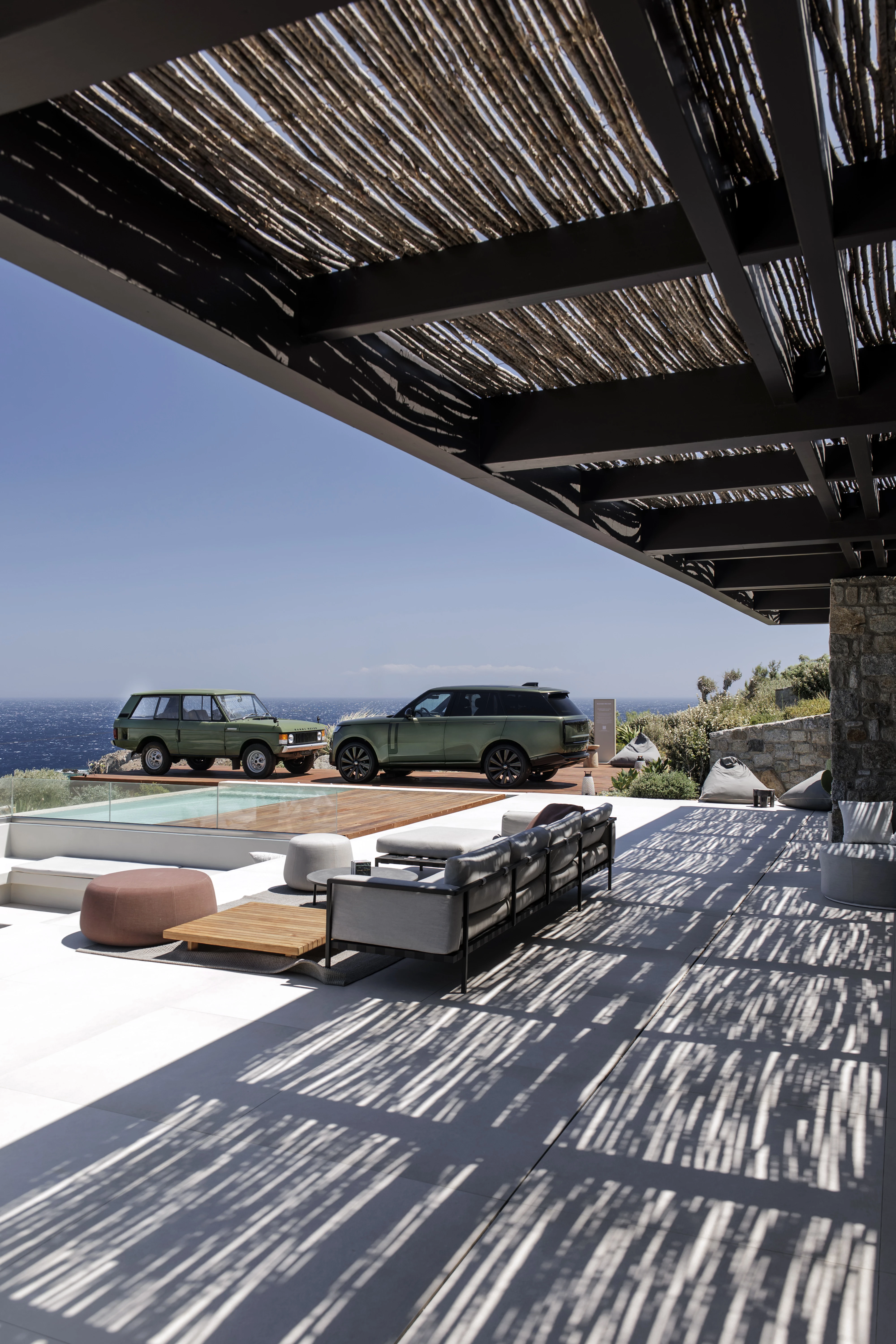Range Rover House на Міконосі: як бренд святкує 55 років сучасної розкоші0