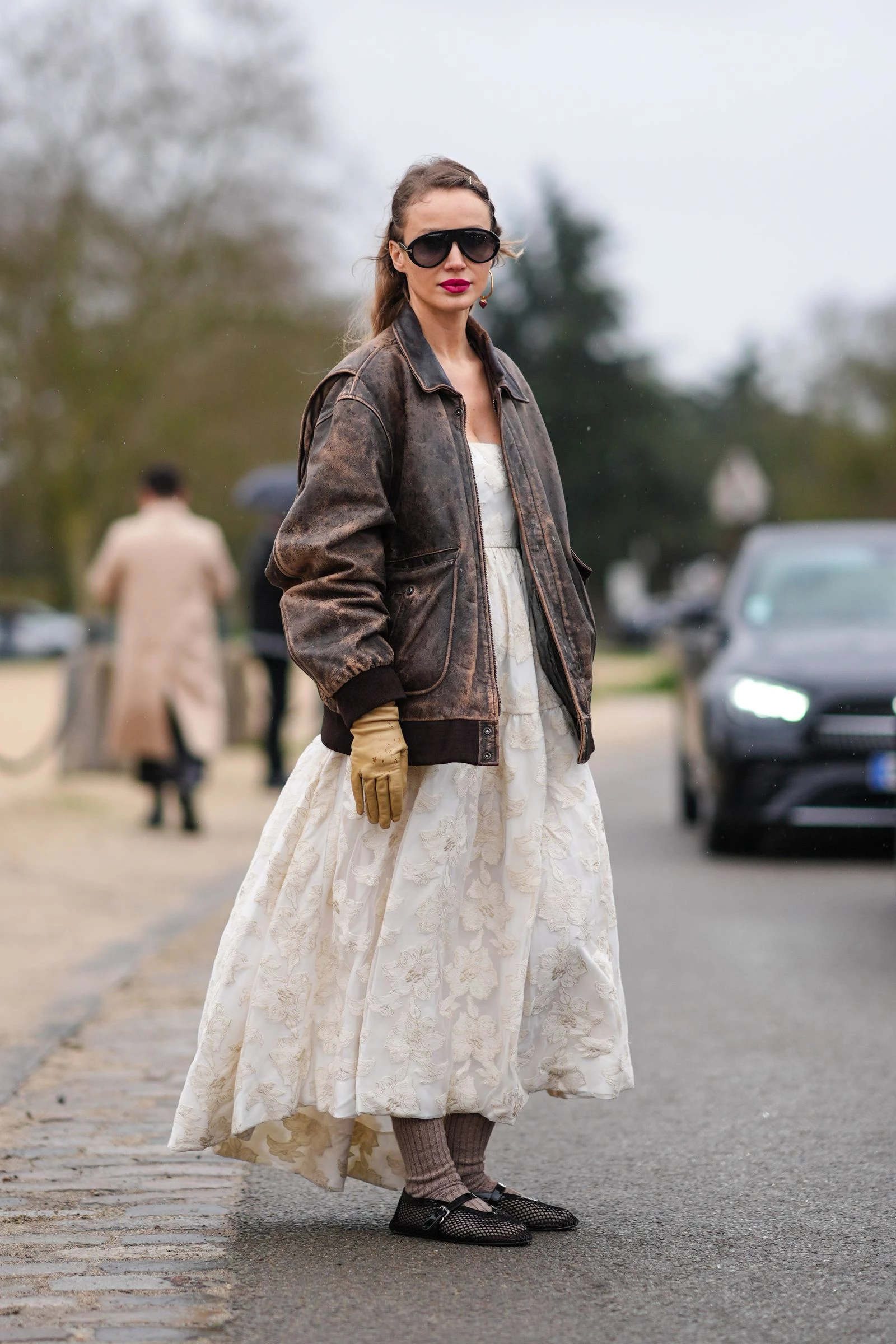 Streetstyle: 5 способів носити балетки із сітки цього літа2
