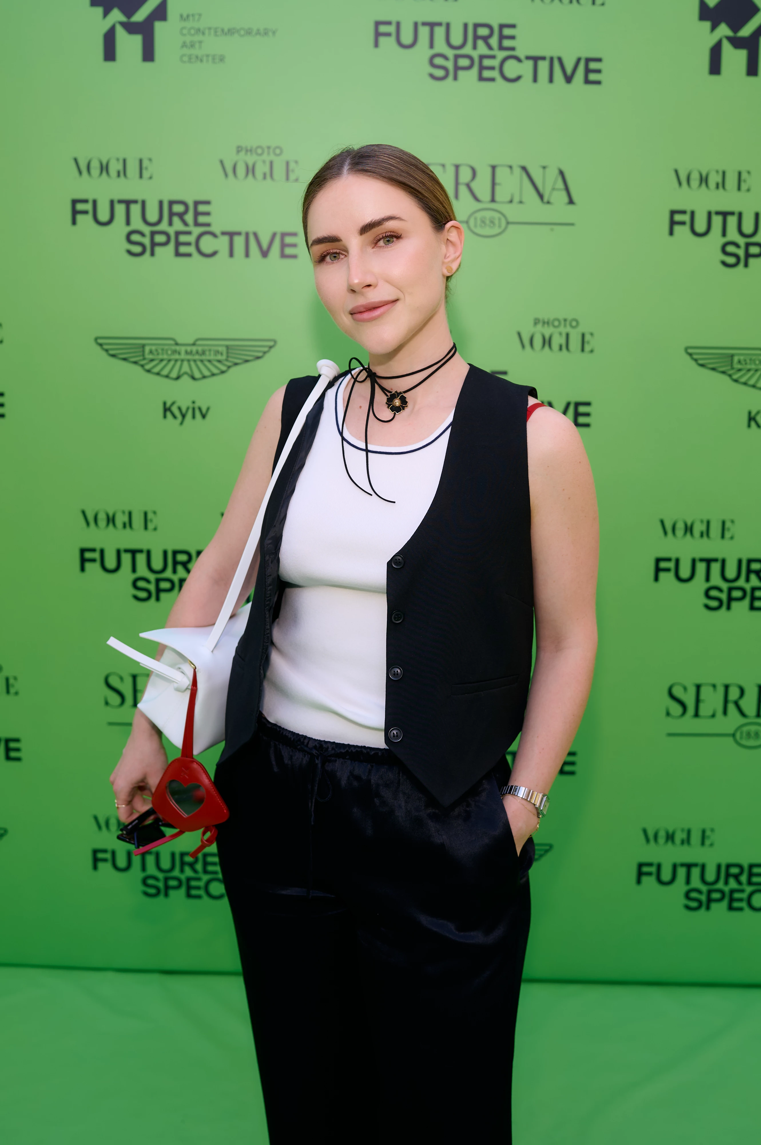 Український Vogue відкрив масштабну виставку сучасної фотографії FUTURESPECTIVE58