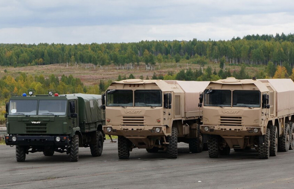 На військовій техніці вони також використовуються. На военной технике они тоже используются.