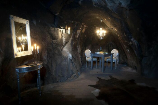 Найбільший Silvergruva Sala, Швеція. Самый Silvergruva Sala, Швеция.