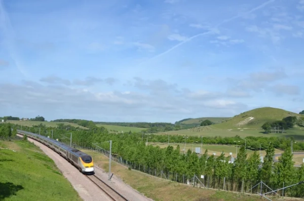 Потяг Eurostar наближається до тунелю під Ла-Маншем