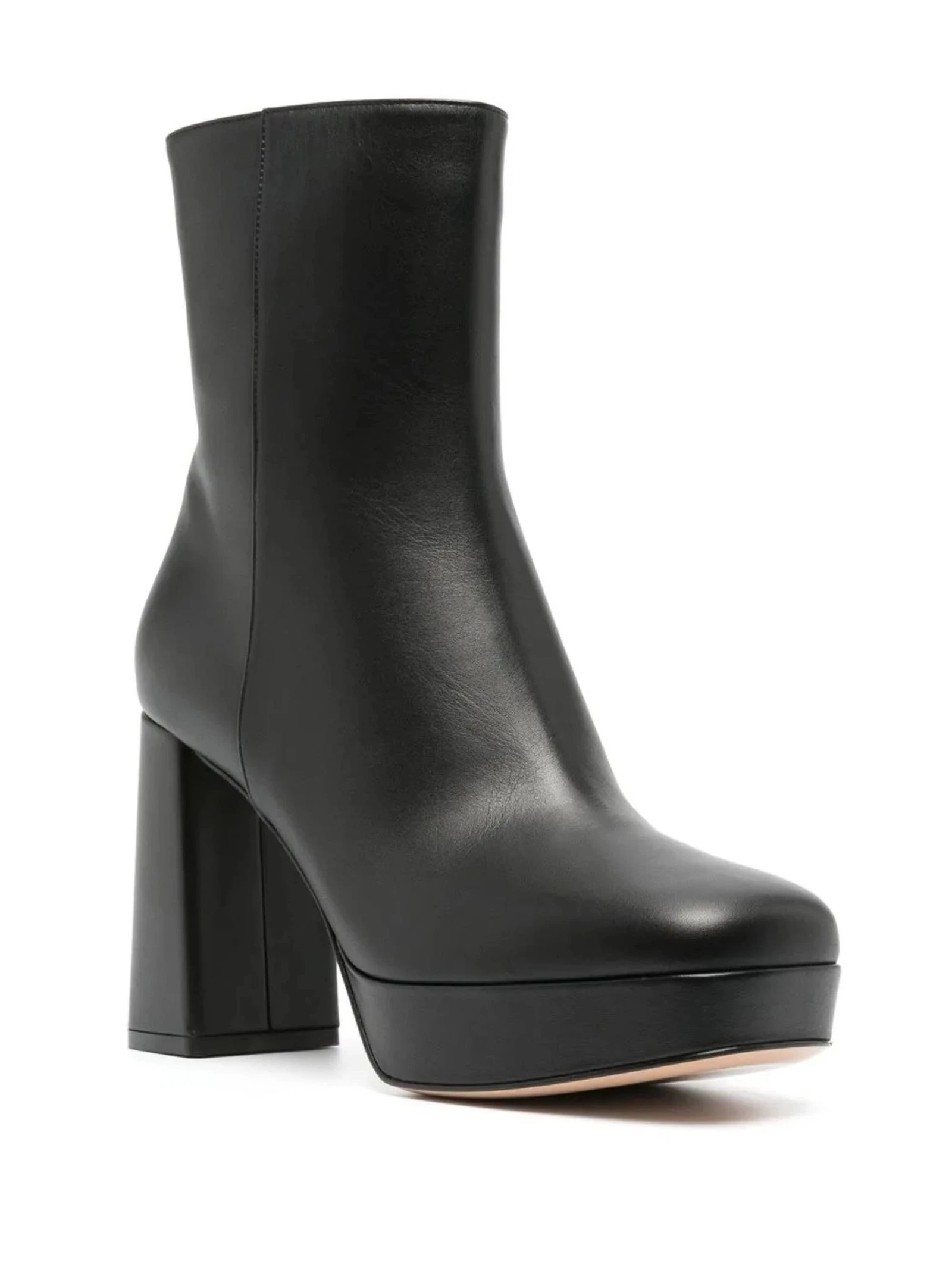 Gianvito Rossi2