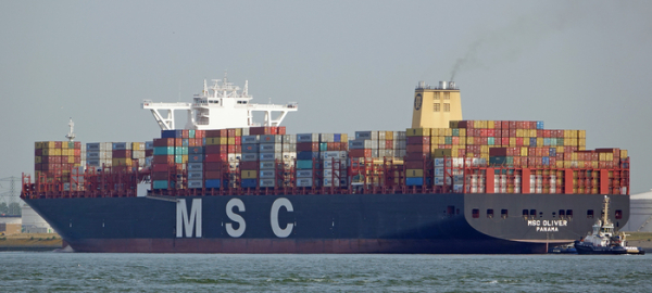 MSC Oliver курсує між Азією та Північною Європою MSC Oliver курсирует между Азией и Северной Европой