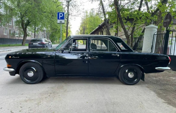 Нині це велика рідкість. Сейчас это большая редкость.