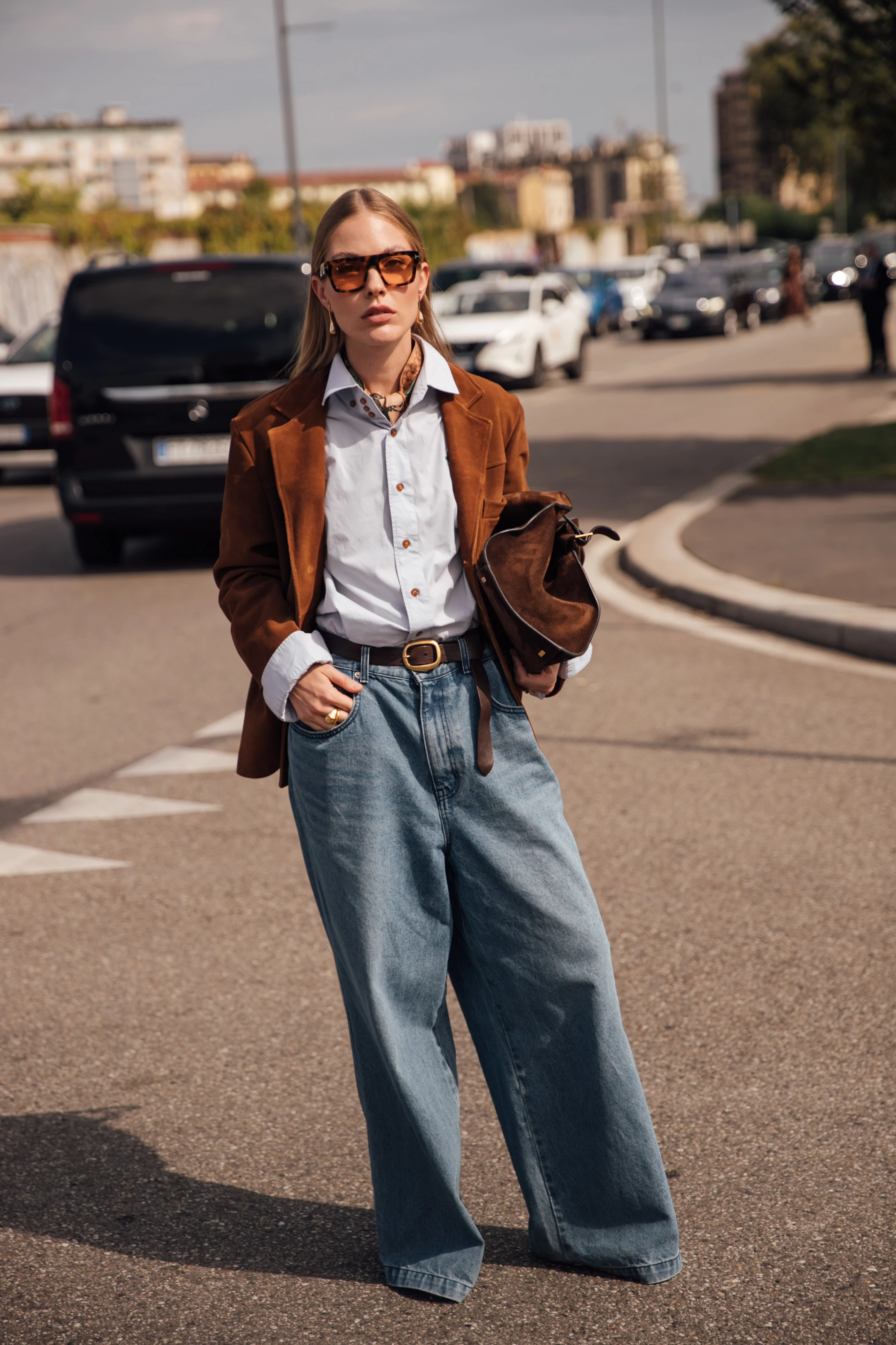 Streetstyle: з чим носити широкі джинси цієї осені2
