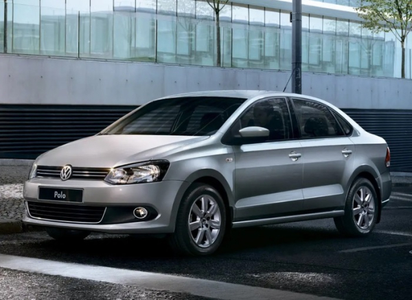 Volkswagen Polo Sedan має строгий та лаконічний дизайн. Volkswagen Polo Sedan имеет строгий и лаконичный дизайн