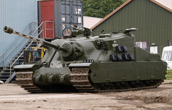 Відреставрований A39 Tortoise. Отреставрированный A39 Tortoise.