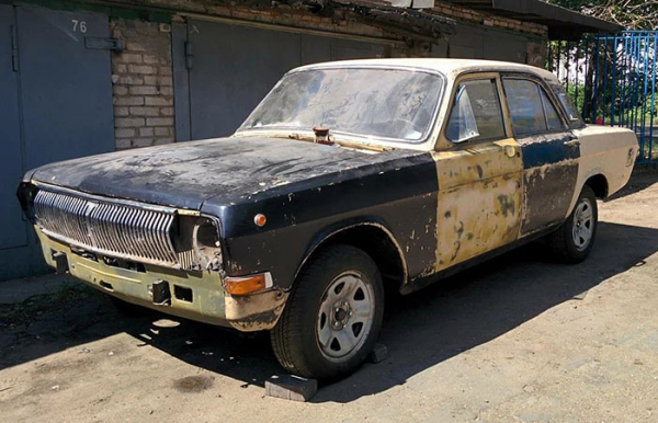 Спецверсій Волги мало залишилося. Спецверсий Волги практически не осталось.