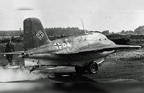 Me163 мав багато недоліків. У Me 163 было много недостатков.