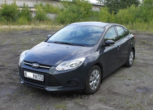 У Ford Focus III використовуються двигуни Duratec та EcoBoost В Ford Focus III используются двигатели Duratec и EcoBoost