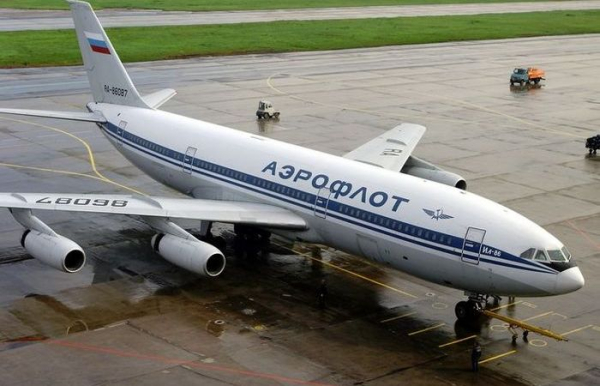 У літака було майбутнє. У самолёта было будущее.
