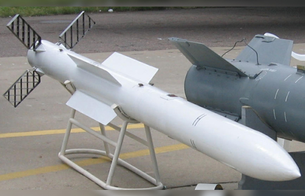 Російська ракета Р-77. Российская ракета Р-77.