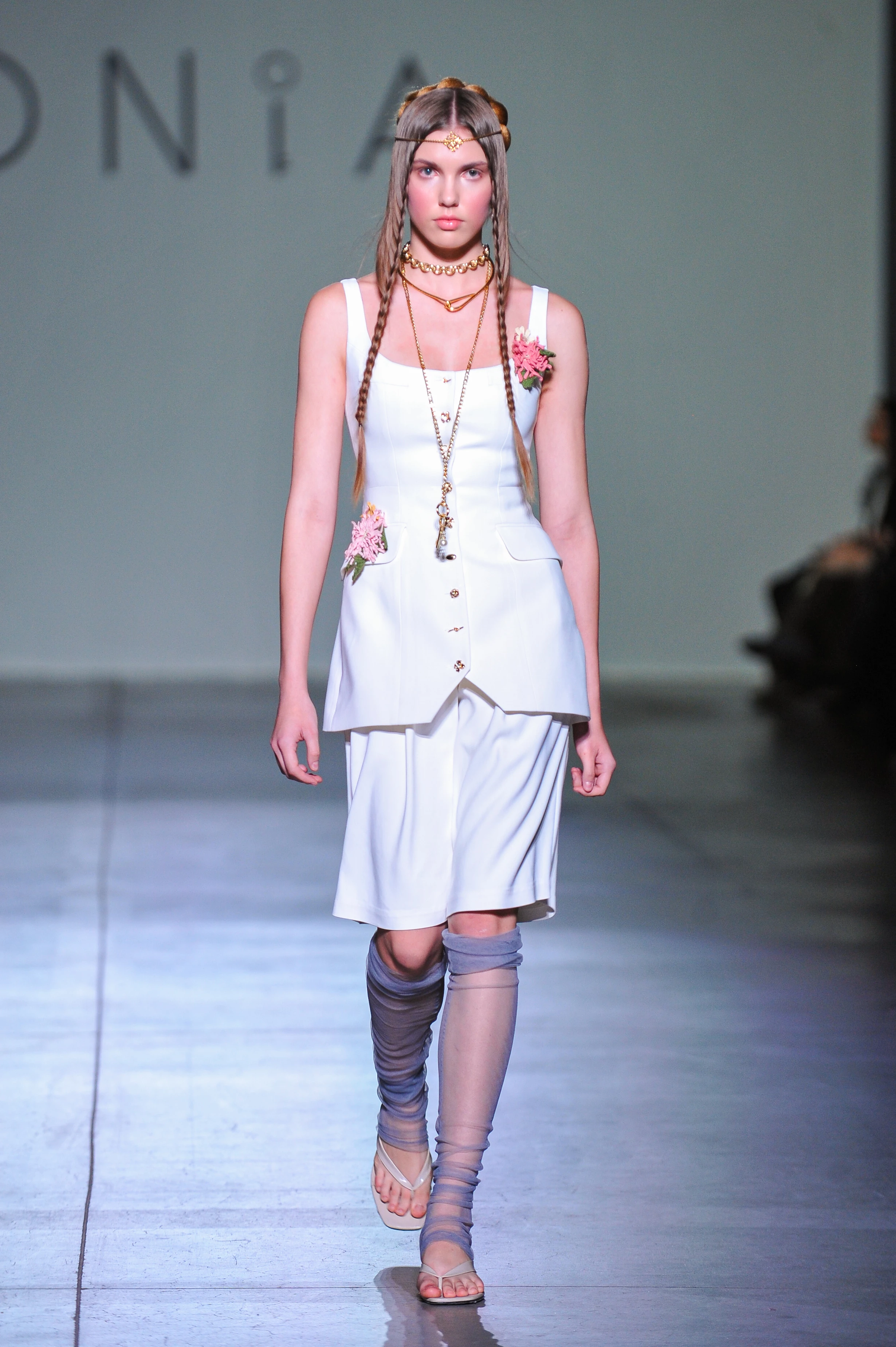 Жіночний образ: нові колекції TG Botanical, SANTA та TONiA на Ukrainian Fashion Week13
