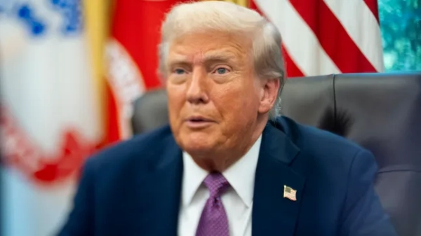 Президент Дональд Трамп виступає в Овальному кабінеті Білого дому у п'ятницю, 5 вересня 2025 року, у Вашингтоні. (Фото AP/Алекс Брендон)