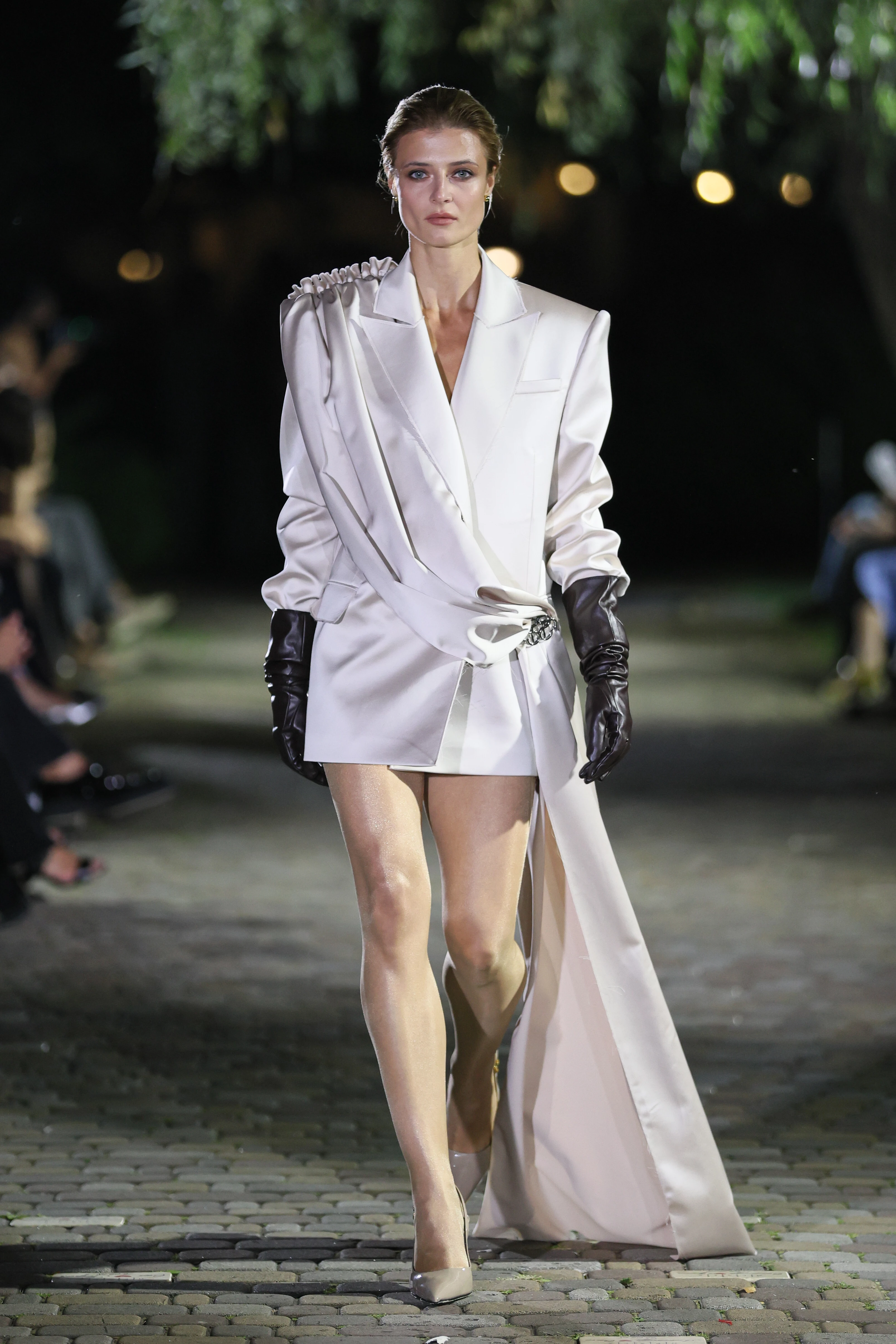 Жіночний образ: нові колекції TG Botanical, SANTA та TONiA на Ukrainian Fashion Week7