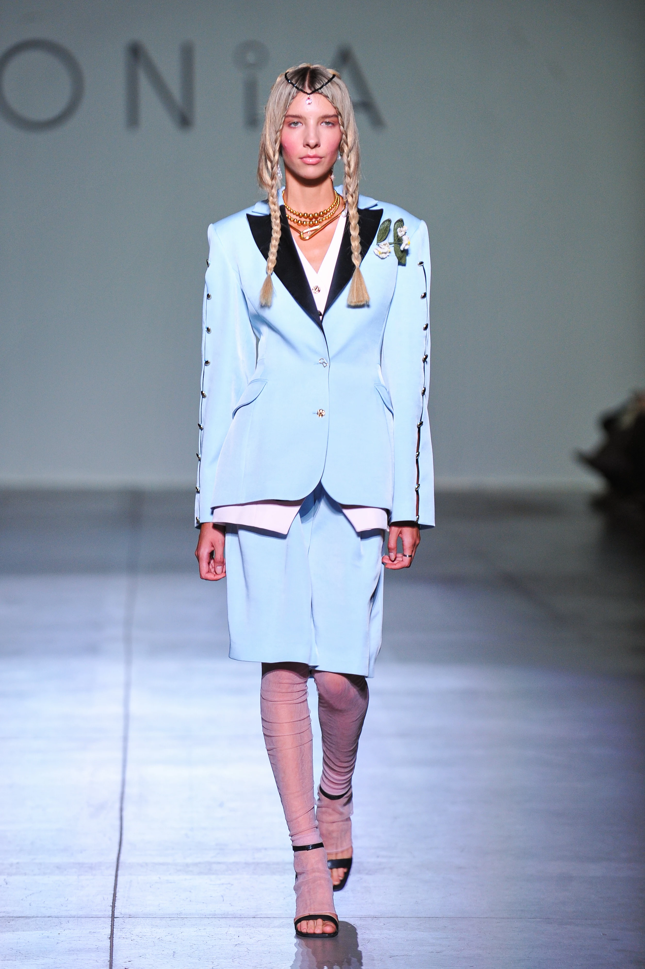 Жіночний образ: нові колекції TG Botanical, SANTA та TONiA на Ukrainian Fashion Week14