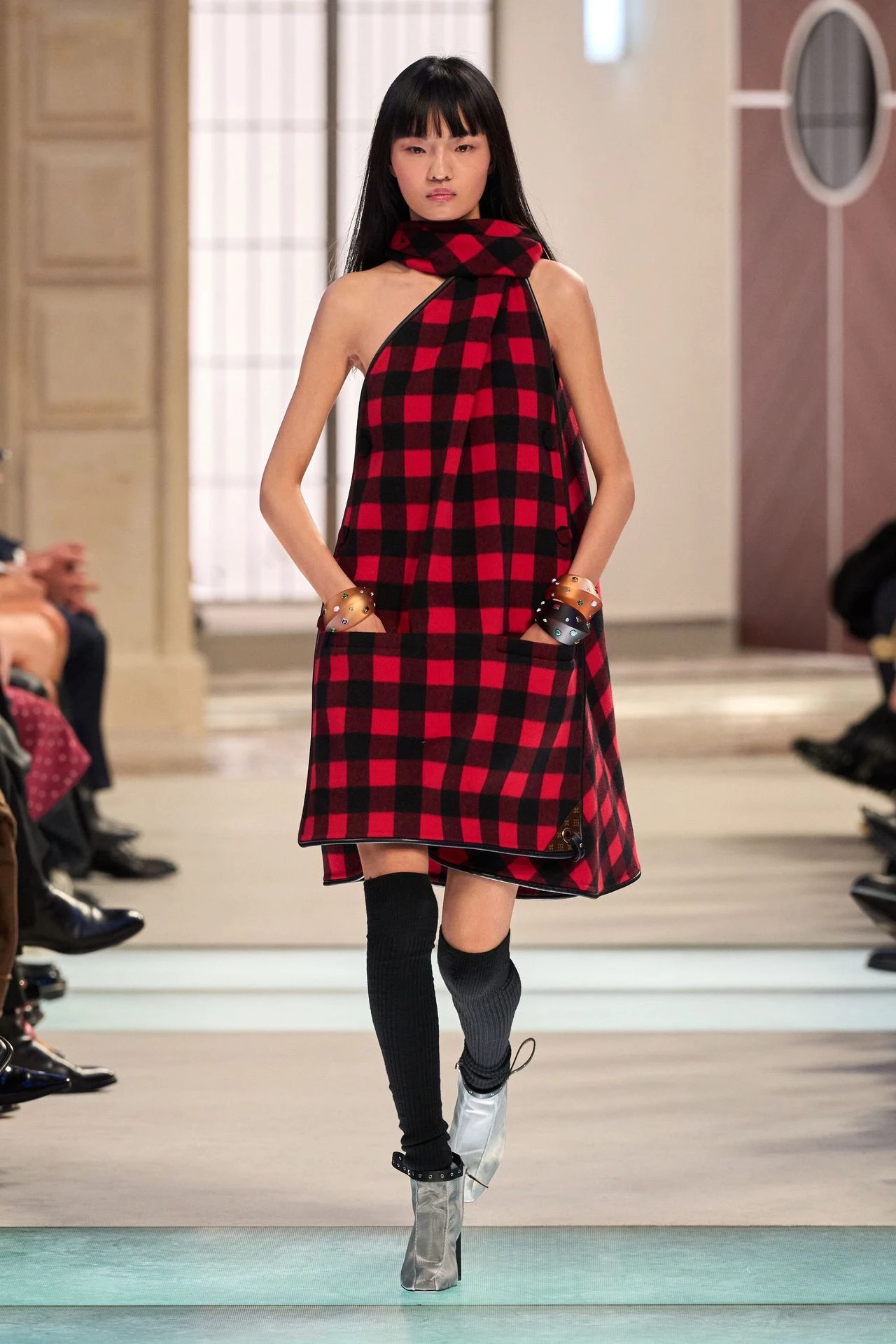 Louis Vuitton осінь-зима 2025/2026. Photo: Daniele Oberrauch / Gorunway Louis Vuitton осінь-зима 2025/2026. Photo: Daniele Oberrauch / Gorunway1