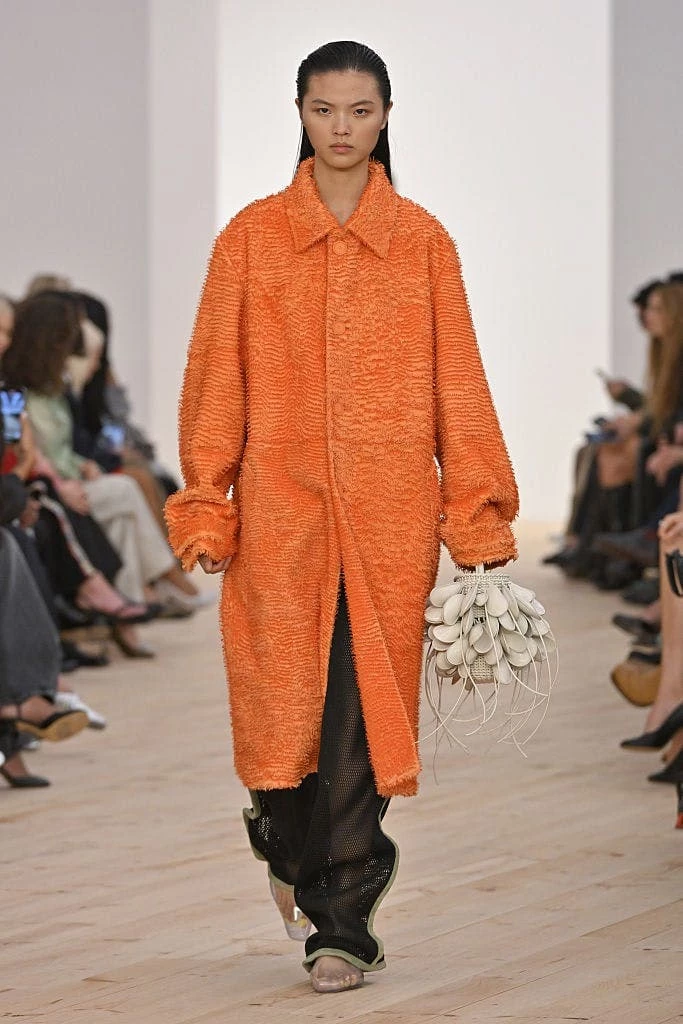 Loewe16