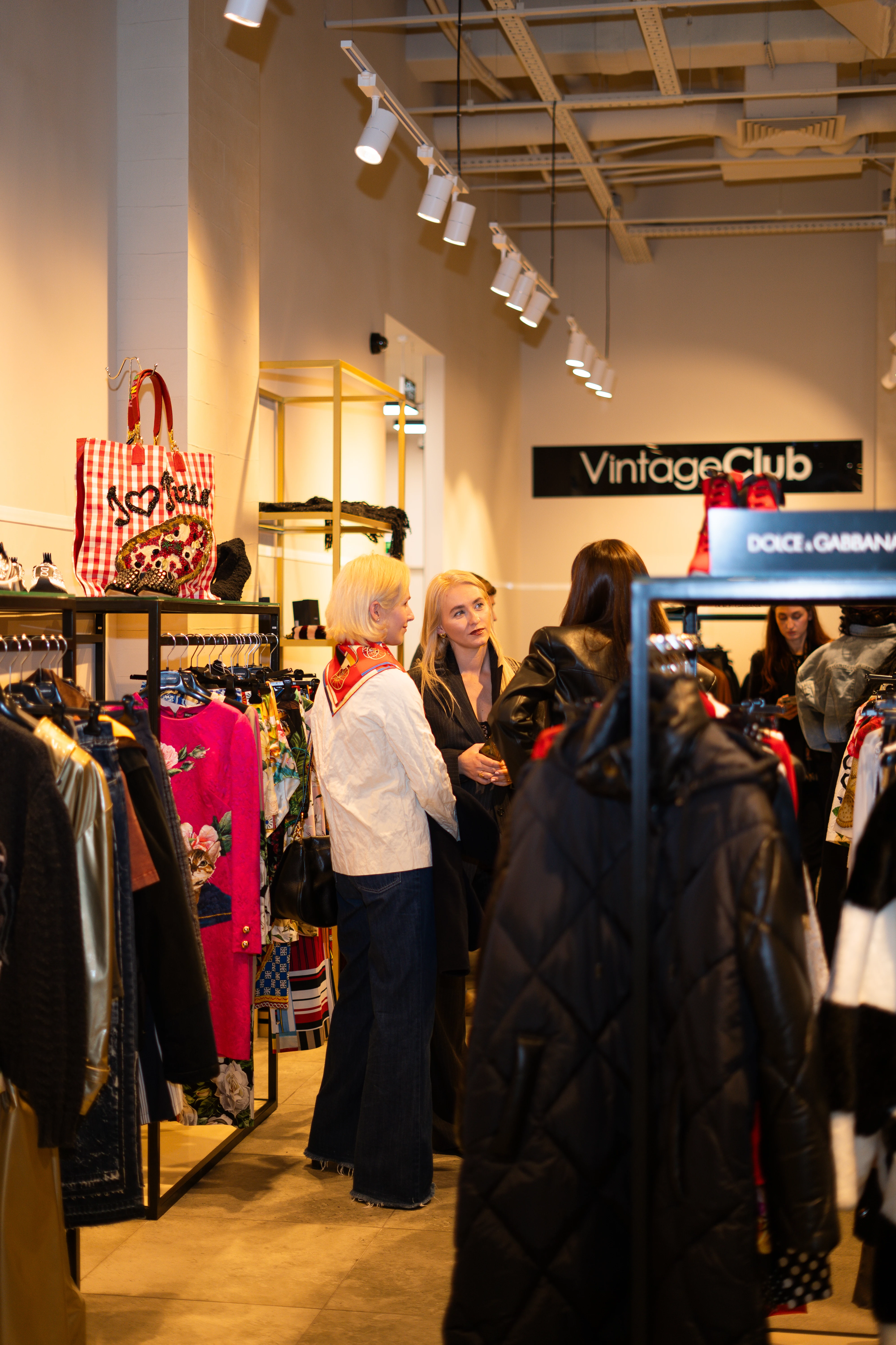 Нове місце: Vintage Club – простір з доступними люксовими речами відкрився у Києві1