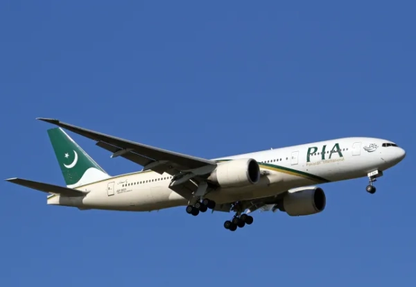 Boeing 777-200LR авіакомпанії Pakistan International Airlines