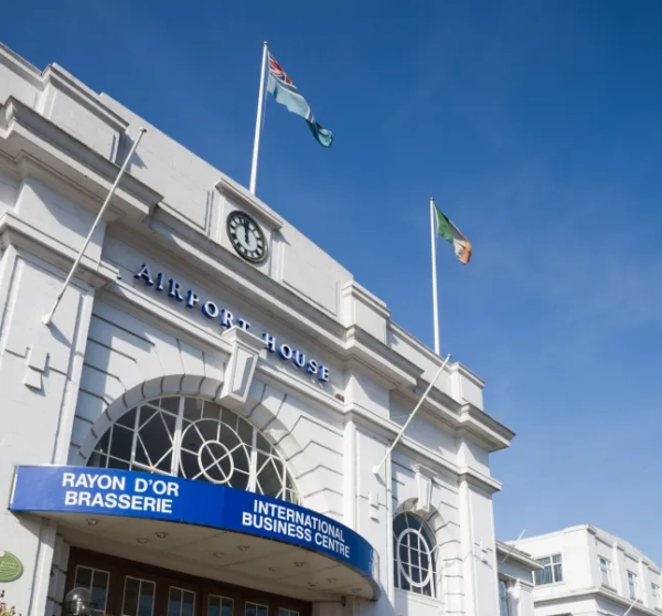 КРОЙДОН, ВЕЛИКОБРИТАНІЯ – 11 ЖОВТНЯ 2008 РОКУ: Будинок аеропорту, колишній термінал лондонського аеропорту Кройдон, першого великого міжнародного аеропорту Британії.; Shutterstock ID 1636801138; замовлення_на_продаж: -; робота: -; клієнт: -; інше: