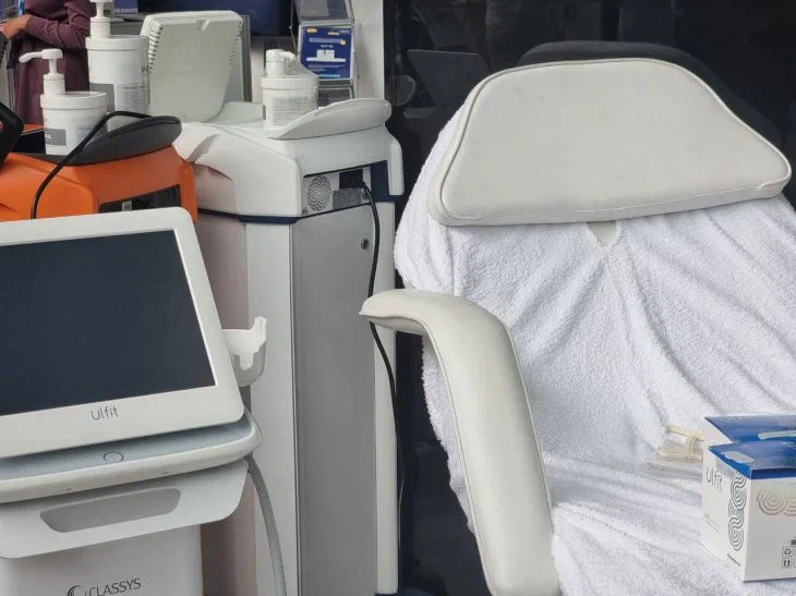 Чому ноги мерзнуть навіть у теплі: можливі причини назвала лікар Медицина