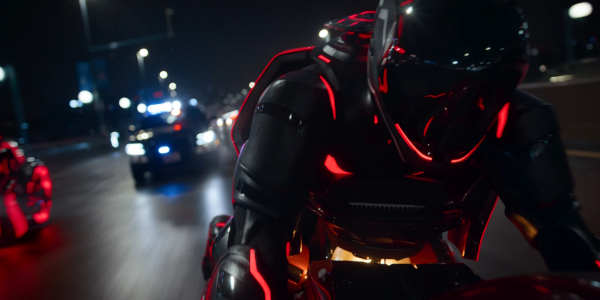 Кадр із фільму «Трон: Арес» Отзыв на фильм «Трон: Арес» 2025 года