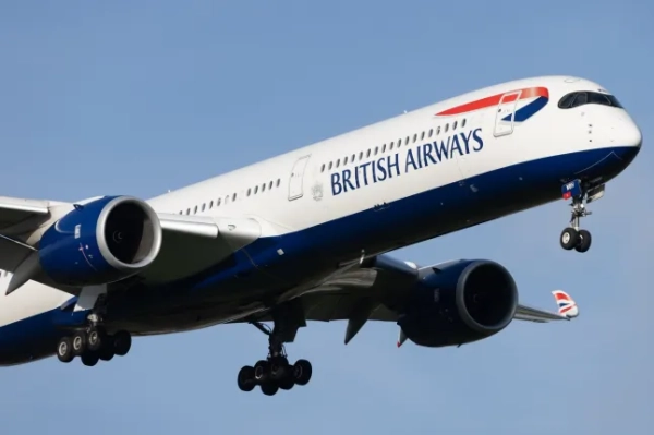Лондон, Велика Британія – 31 жовтня 2022 р. – British Airways (BA | BAW) в аеропорту Лондон Хітроу (EGLL|LHR) літаком Airbus A350-1041 A35K (G-XWBH | 446).; Shutterstock ID 2368776061; замовлення_на_продаж: -; завдання: -; клієнт: -; інше: -