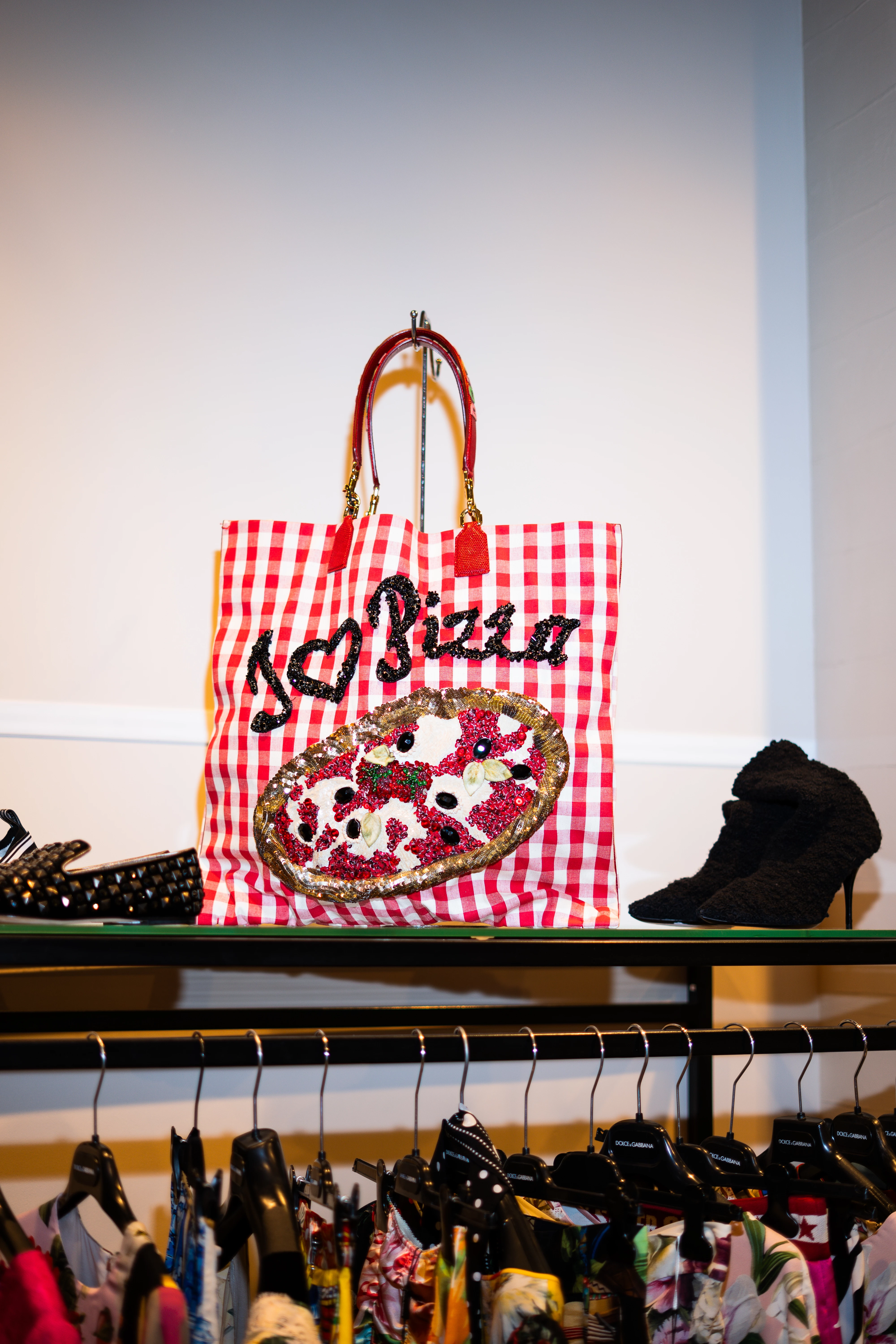 Нове місце: Vintage Club – простір з доступними люксовими речами відкрився у Києві5