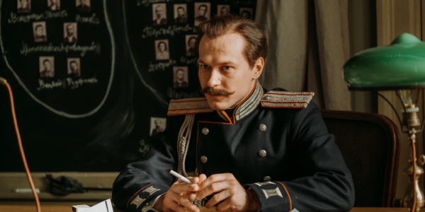 Кадр из сериала «Хроники русской революции»