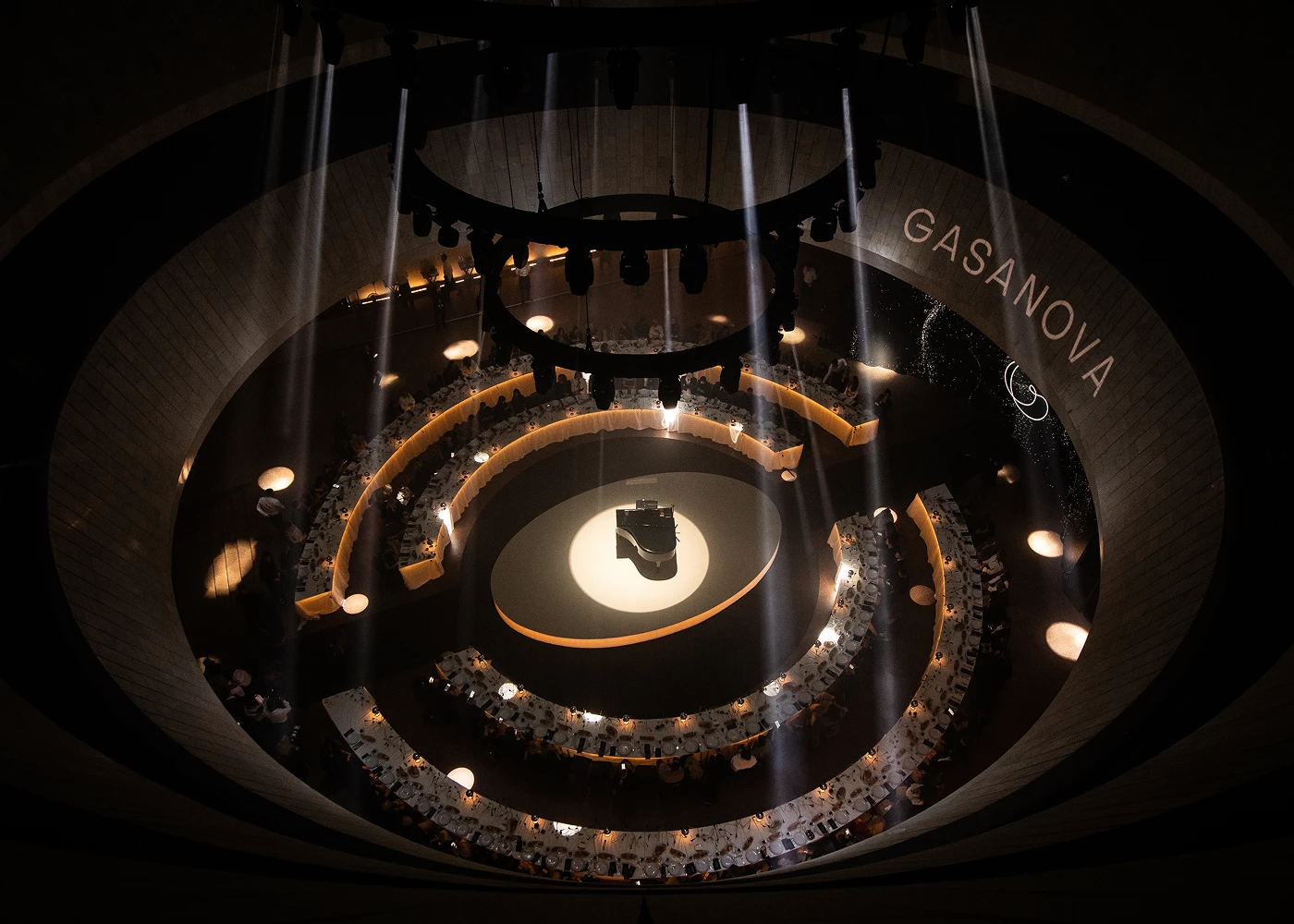 Гра контрастів: перша кутюрна колекція GASANOVA у співпраці з IQOS та SOLO for DIAMONDS0