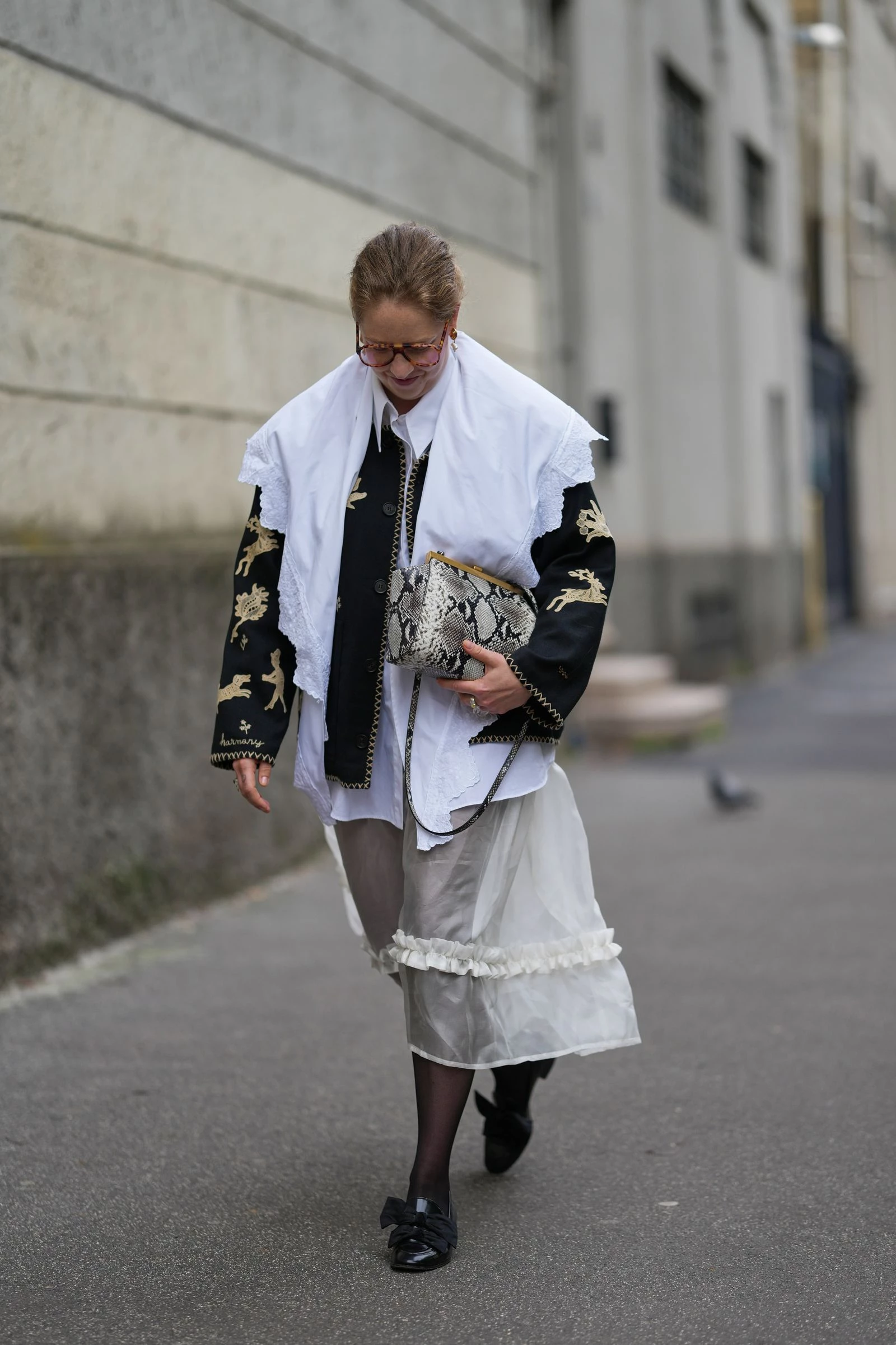 Streetstyle: 3 наймодніші сумки з анімалістичним принтом цього сезону4