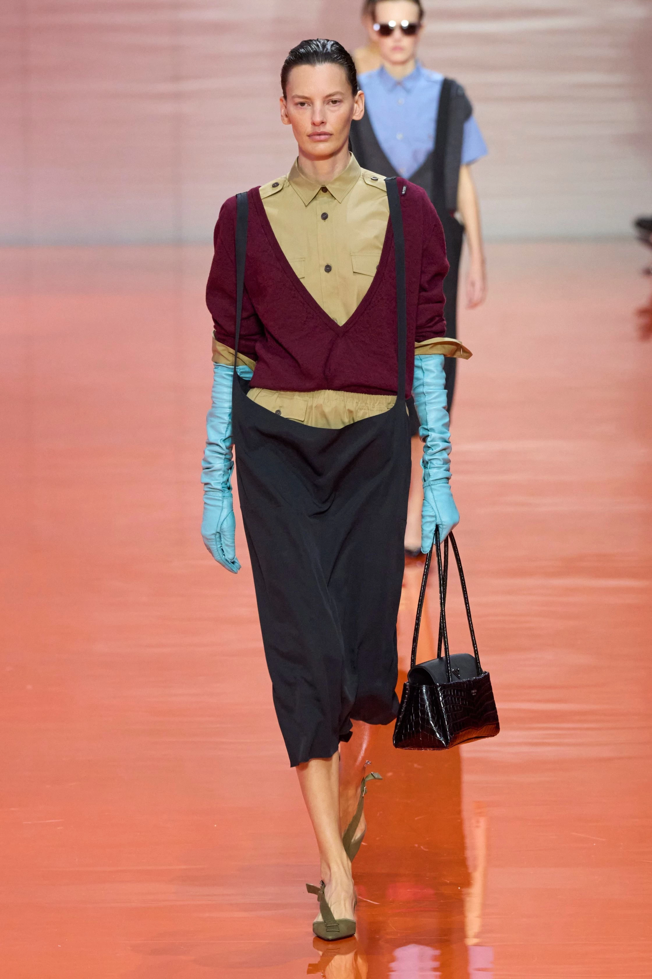 Спідниця на підтяжках Prada — найгучніша новинка сезону весна-літо 20262