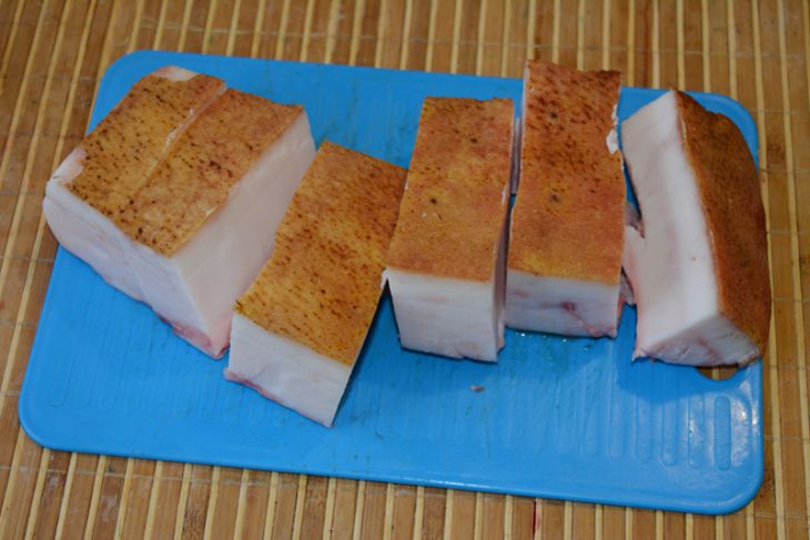 Що буде, якщо є сало щодня: кардіолог здивував заявою про користь продукту, який усі бояться. сало