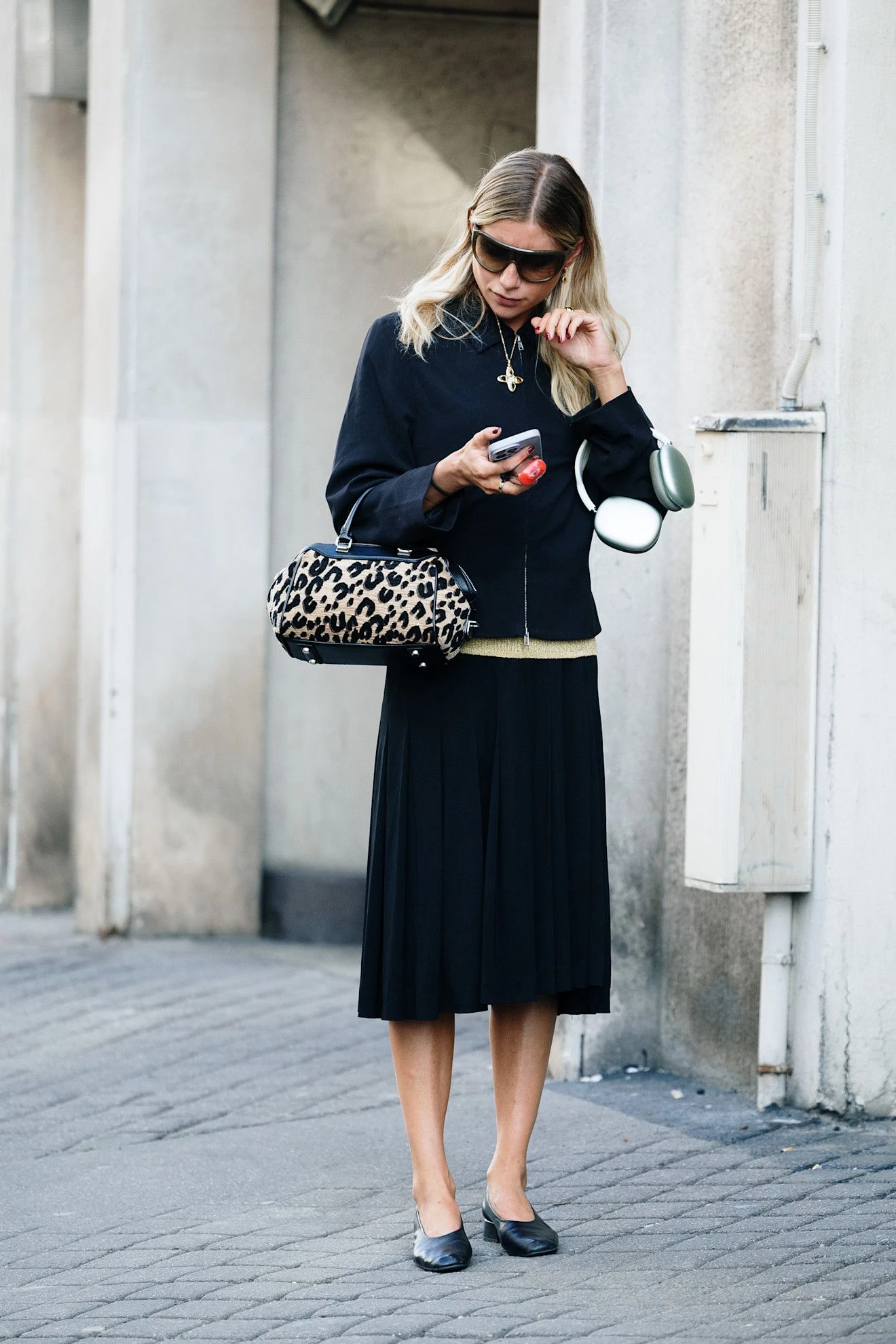 Streetstyle: 3 наймодніші сумки з анімалістичним принтом цього сезону2