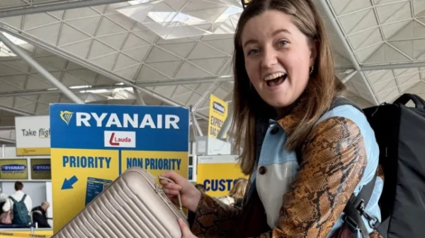 Челсі Дікенсон - валіза Primark