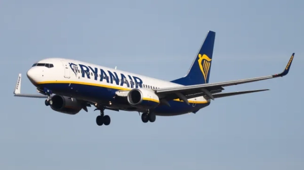 Boeing 737 авіакомпанії Ryanair в аеропорту Манчестера.