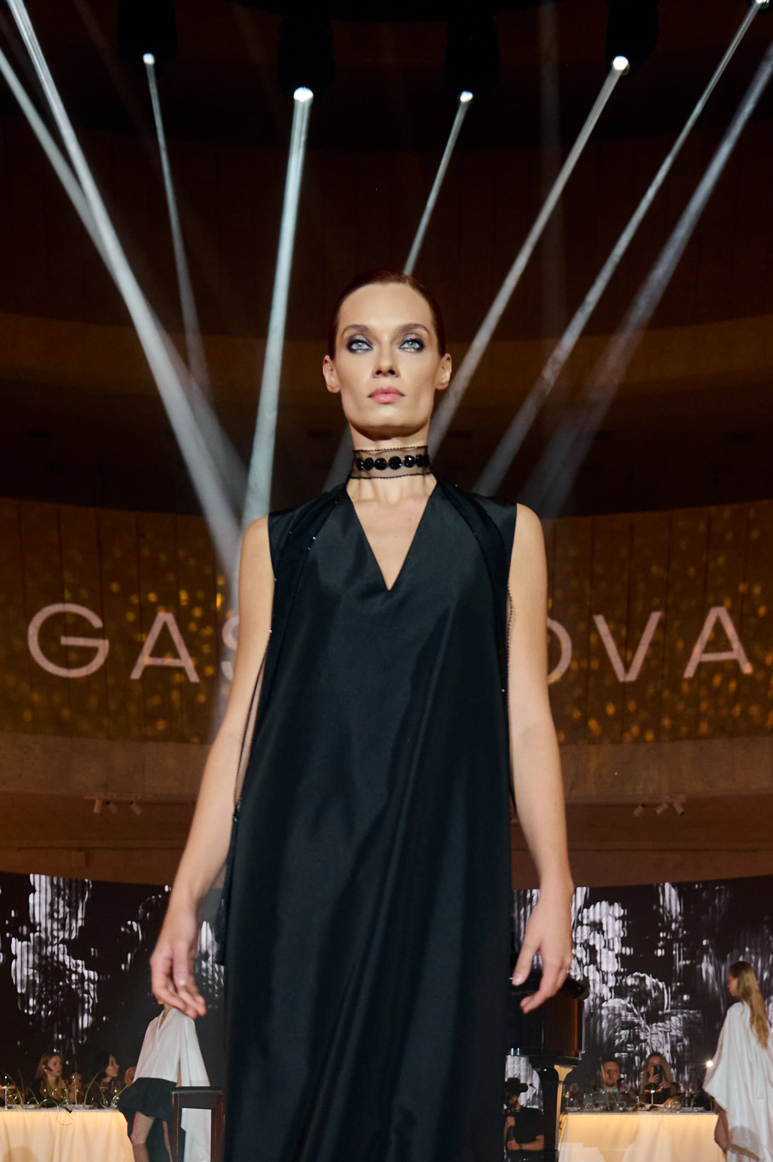 Внутрішнє світло: як пройшов перший кутюрний показ Gasanova в Українському домі7