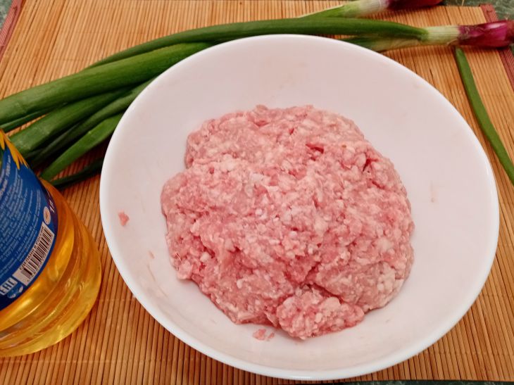 Коли потрібно солити фарш для котлет: єдино вірний момент, про який ви не знали фарш