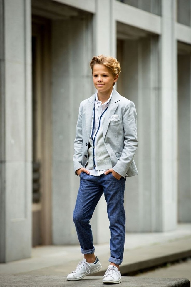 Стильний одяг в школу для підлітків