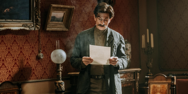 Кадр из сериала «Хроники русской революции»