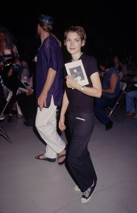 Найкращі образи Вайнони Райдер з 1990-х20