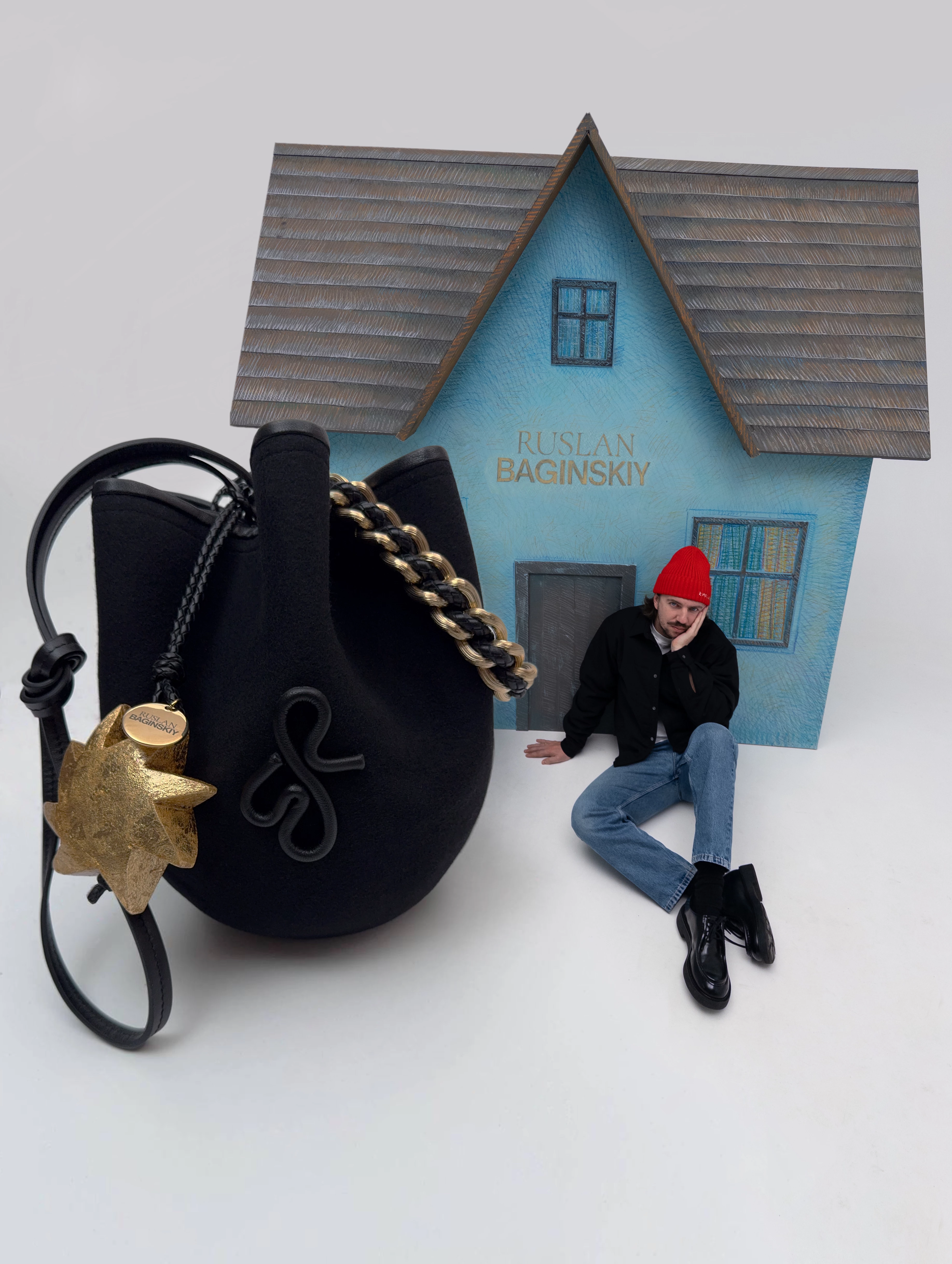 Ruslan Baginskiy переосмислив українські різдвяні символи у новому дропі аксесуарів4